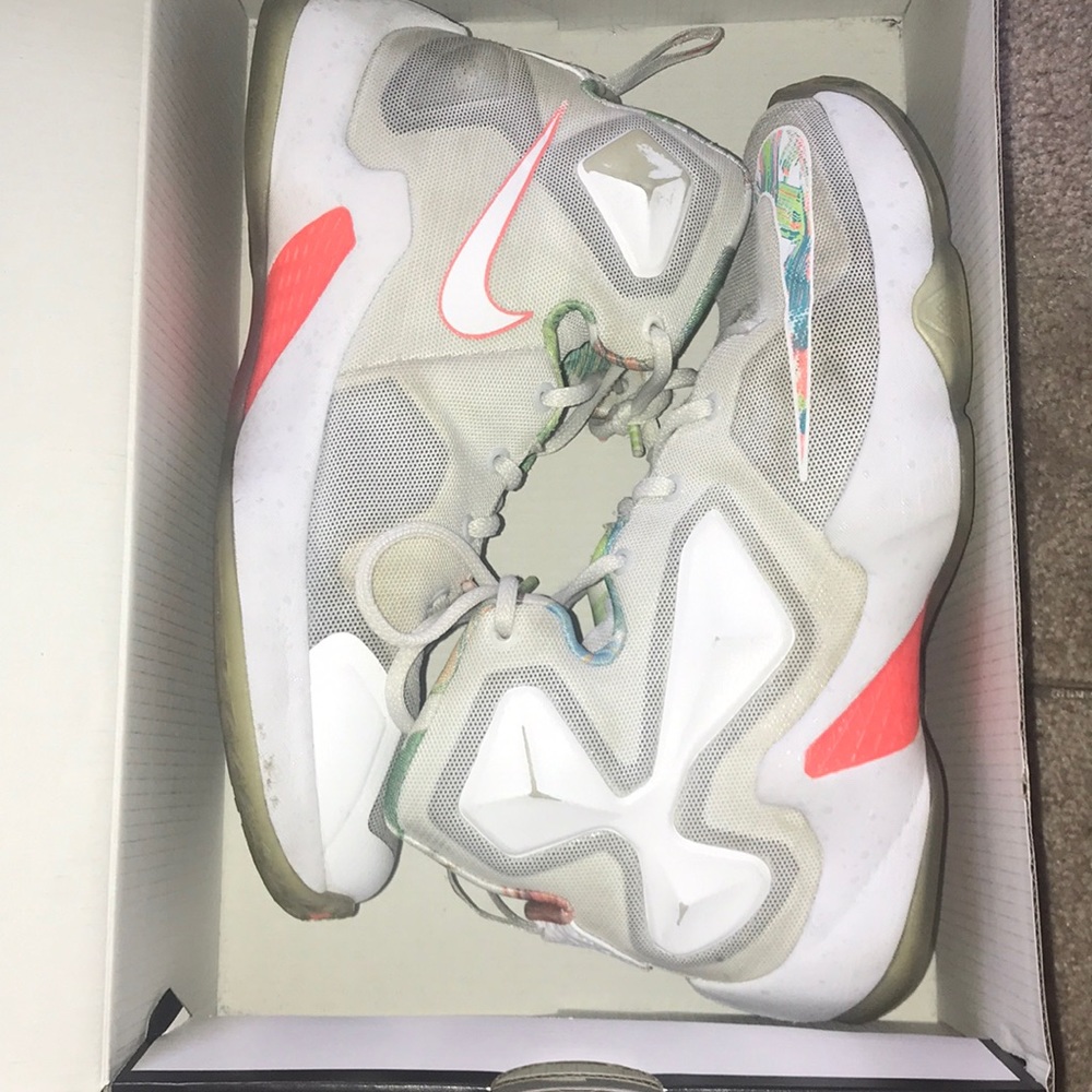 Nike Lebron XIII (GS) **mens listing**